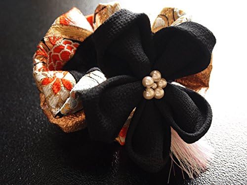 Japanese chou-chou It is the charm of a kimono which the aesthetic value increases.