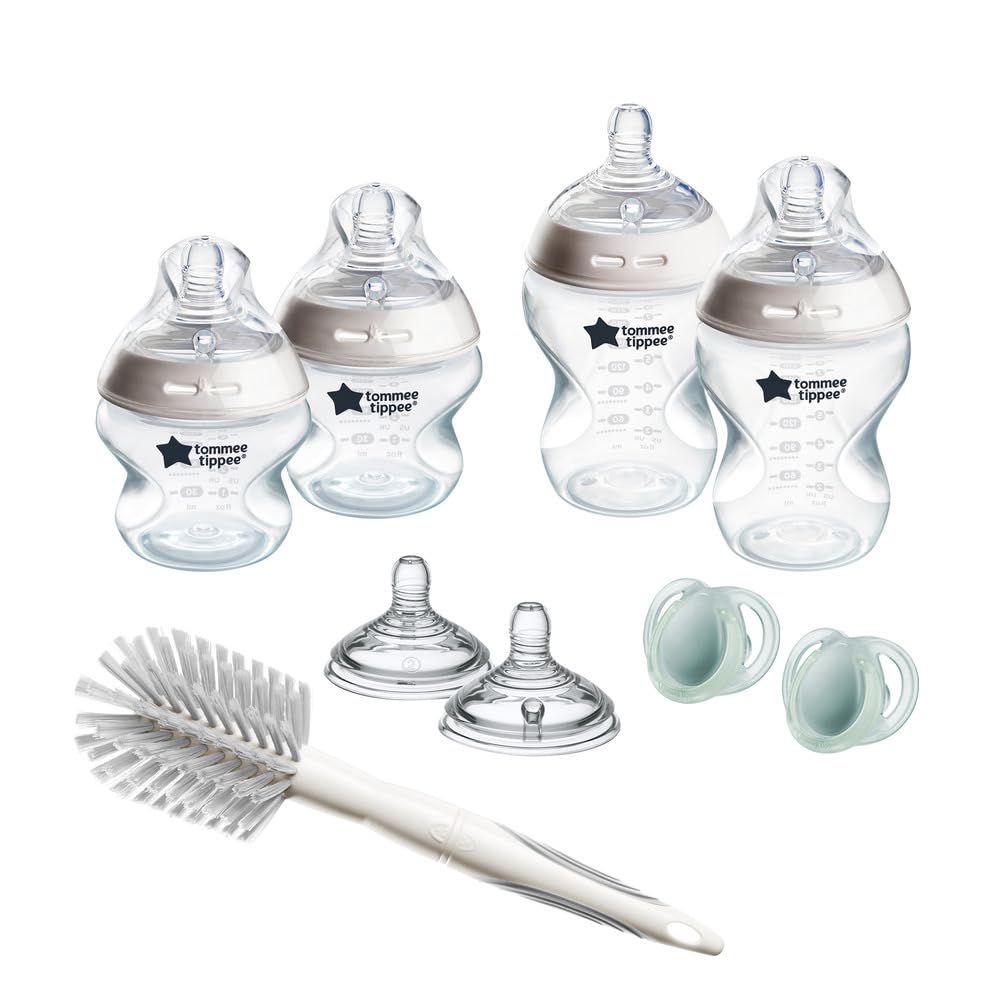Tommee Tippee Natural Start Newborn Starter Set, 150ml and 260ml Anti-Colic Baby Bottles with Slow Teat Included, Slow & Medium-Flow Breast-Like Teats for a Natural Latch, Self-Sterilising