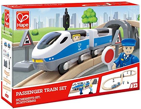 Hape E3729 Figure 8 Safety Train 