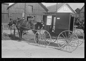 Amazon Com Historicalfindings Photo Amish Horse Drawn Wagons In