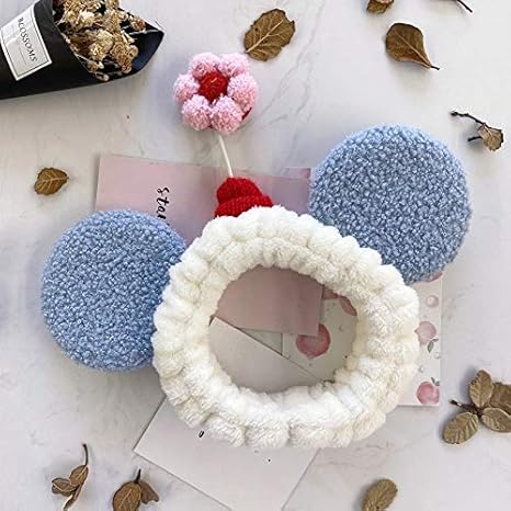 Amazon Co Jp 乙女チックなぬいぐるみ布アートメイクバンドル髪弾性束髪かわいい花漫画洗顔ヘアバンド 髪が濡れるのを防ぎ 入浴やメイクに適しています Blue ホーム キッチン