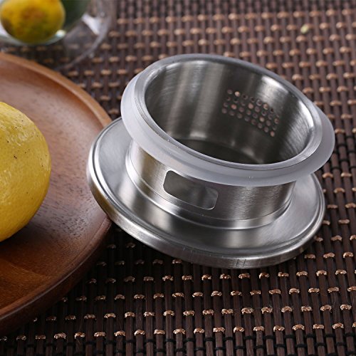 2 Litre Water Carafe Double Wall Glass Pitcher with Stainless Steel Flow Lid, Borosilicate Water Jug for Hot/Cold Water, Coffee, Ice Tea, Juice Beverage, Decanting and Serving Wine GYBL425