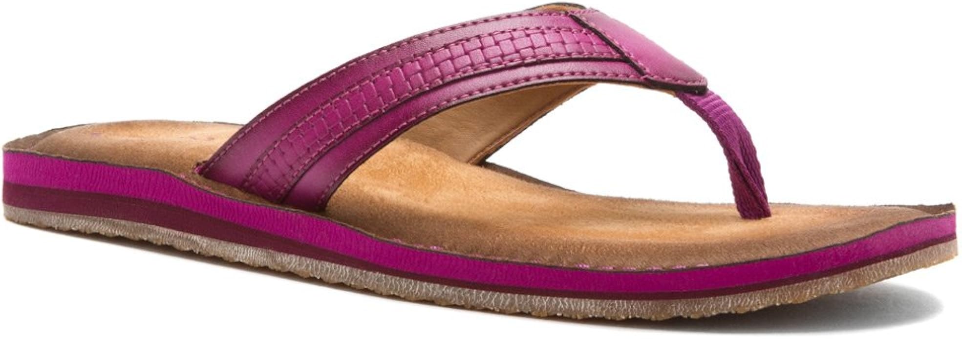 Amazon.com | CLARKS Women's Flo Canterbury Fuchsia Sandal 6 B - Medium | Flip-Flops