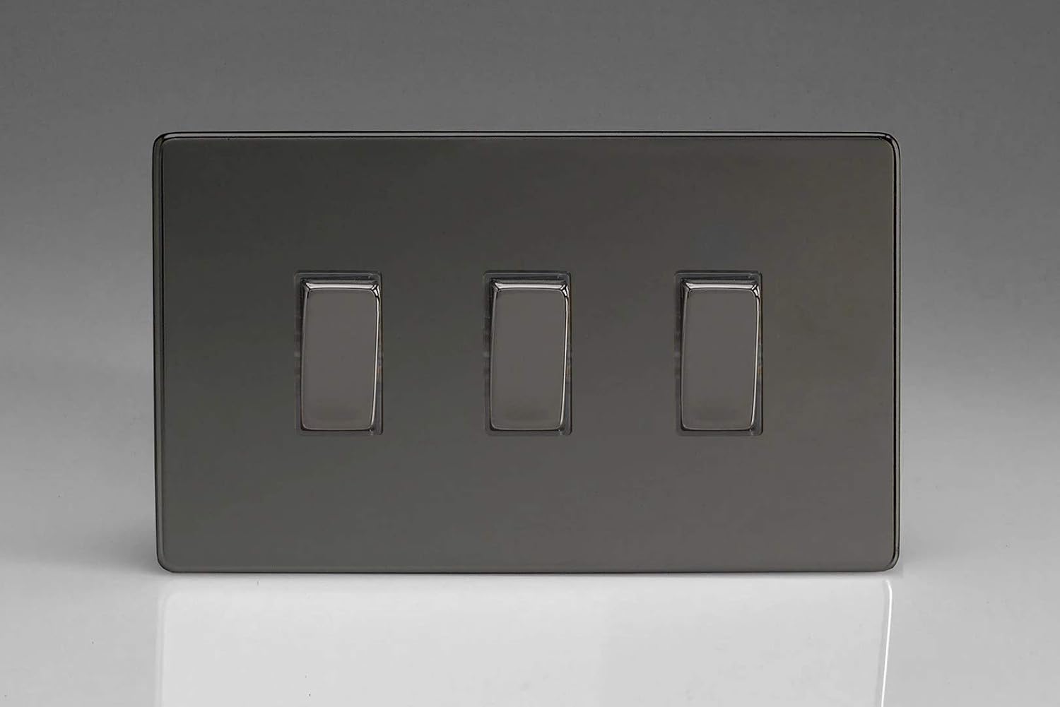 Varilight 3-Gang 10A 1- or 2-Way Rocker Light Switch (Twin Plate) Iridium XDI93S, 86x147x25mm