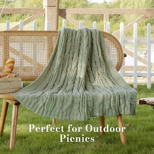 Amélie Home Sage Green Chunky Cable Knit Throw Blanket Fall Soft Cozy Farmhouse Throw Blankets for Couch Sofa Bedroom 50 x 60
