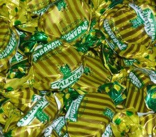 Walkers Banana Split Eclairs 1 Kilo Bag