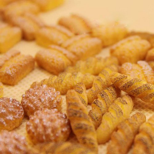 Gracefulvara 6pcs Bread Toast Pastry Miniature Food Accessory for 1/12 Doll House Random Style - //medicalbooks.filipinodoctors.org