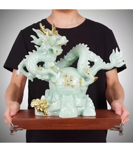 Plaque chinoise sculptée en jade blanc et vert