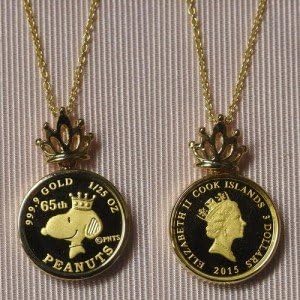 Amazon Co Jp 正規新品 スヌーピー 65周年記念コインペンダントトップ 純金 ピーナッツpeanuts Snoopy 正規付属品付 ホビー 通販