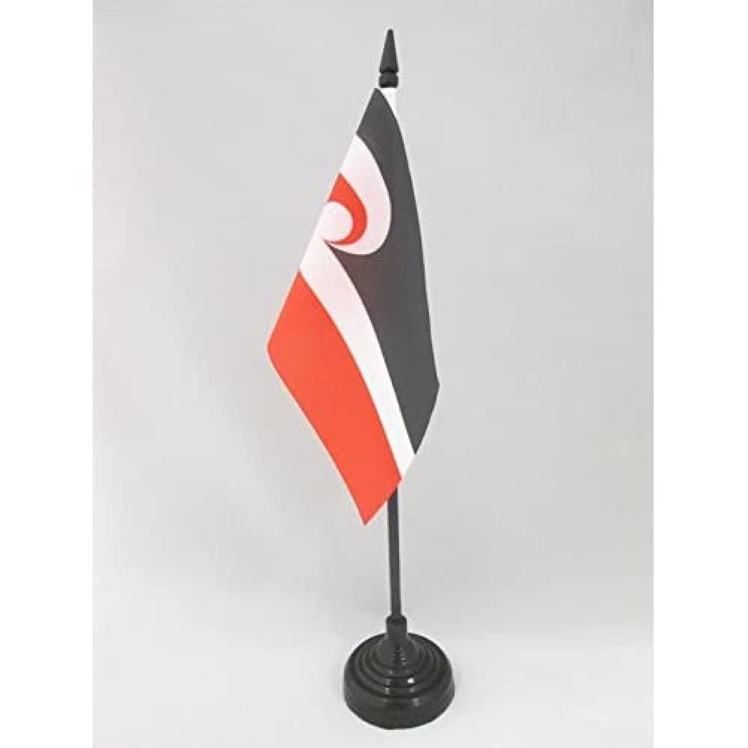 AZ FLAG - Maori Table Flag 4'' x 6'' - New Zealand Office Mini Banner 100% Polyester 15 x 10 cm - Mini Desk Flag with 10'' Pole and Black Plastic Base โ image 1