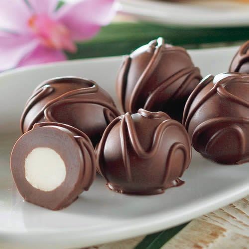 Amazon グアム マカダミアナッツ 風景 チョコ 15粒入 1箱 ワールドショッピングプラザ ナッツチョコレート 通販