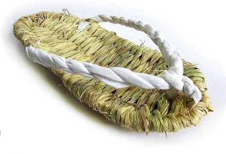 Amazon Co Jp 国産わら草履 白緒 1足 草履 ぞうり ワラジ わらじ 草鞋 手作りの為サイズは均一ではございません シューズ バッグ