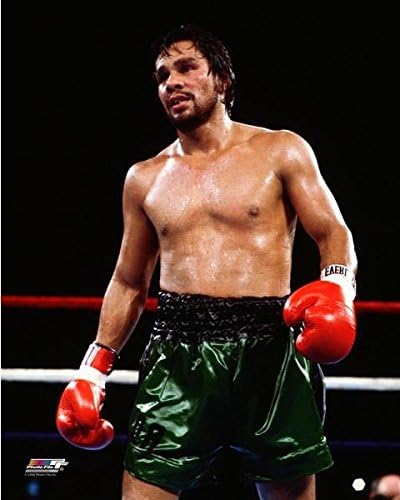 Roberto Duran Boxing Posed Photo (Size: 8" x 10")