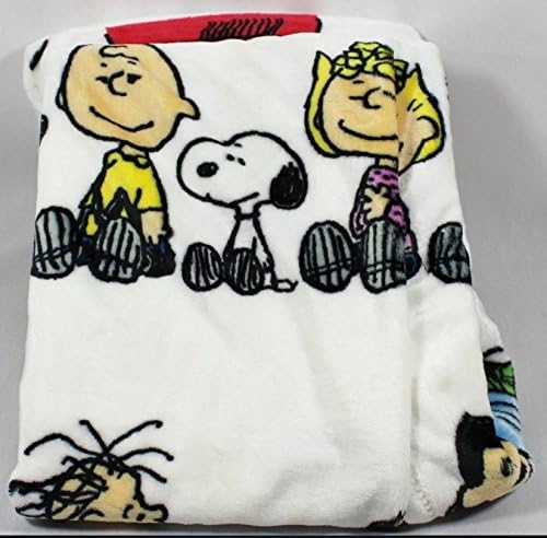 Peanuts Oversized 90" x 90" Cozy Velvetsoft Blanket