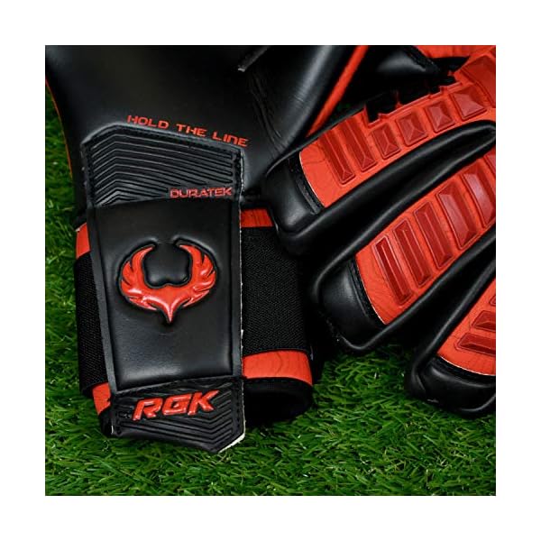 Pro Goalkeeper Gloves for Elite Play - Image 6