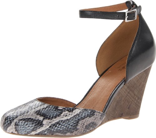 clarks closed toe wedges