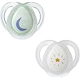 Tommee Tippee Night Time Pacifier, 0-6 Months, Symmetrical Silicone Baglet, BPA-Free Binkies, Glow in The Dark Technology, Pack of 2 with Reusable Sterilizer Pod