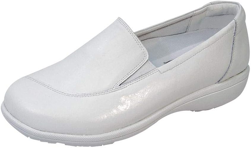 women's nursing shoes wide width