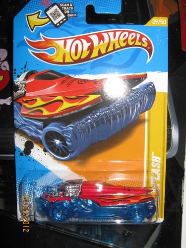 Hot Wheels 2012 New Models Mad Splash (Blue and Red)