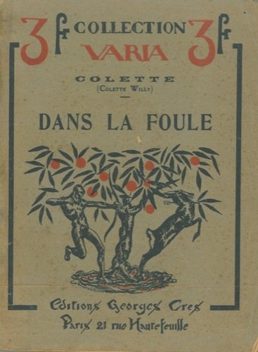 Dans la foule.