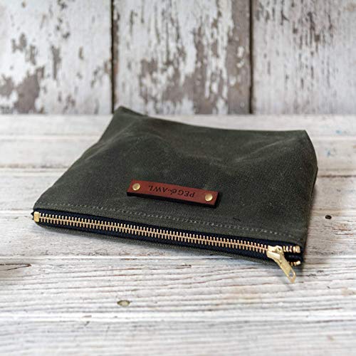 The Keeper Pouch in Moss