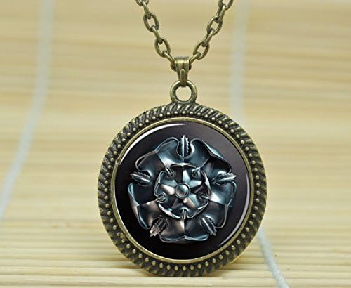 Fashion Jewelry Tyrell Sigil. Game Of Thrones Necklace. House Of Tyrell Sigil. Growing Strong. Jewelry Glass Cabochon Necklace A3010