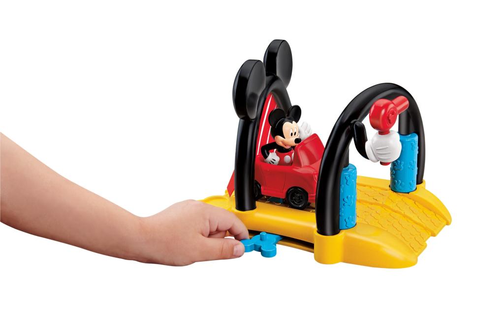 FisherPrice Disney Mickey Mouse Soap n Suds Car Wash