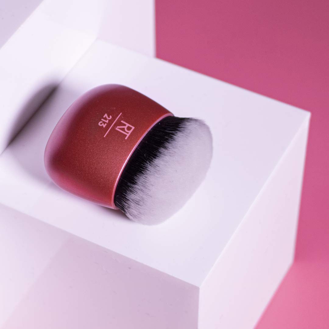 Real Techniques Makeup Blender Brush for Liquid Foundation, Versatile for Cream and Powder Foundations: Beauty
