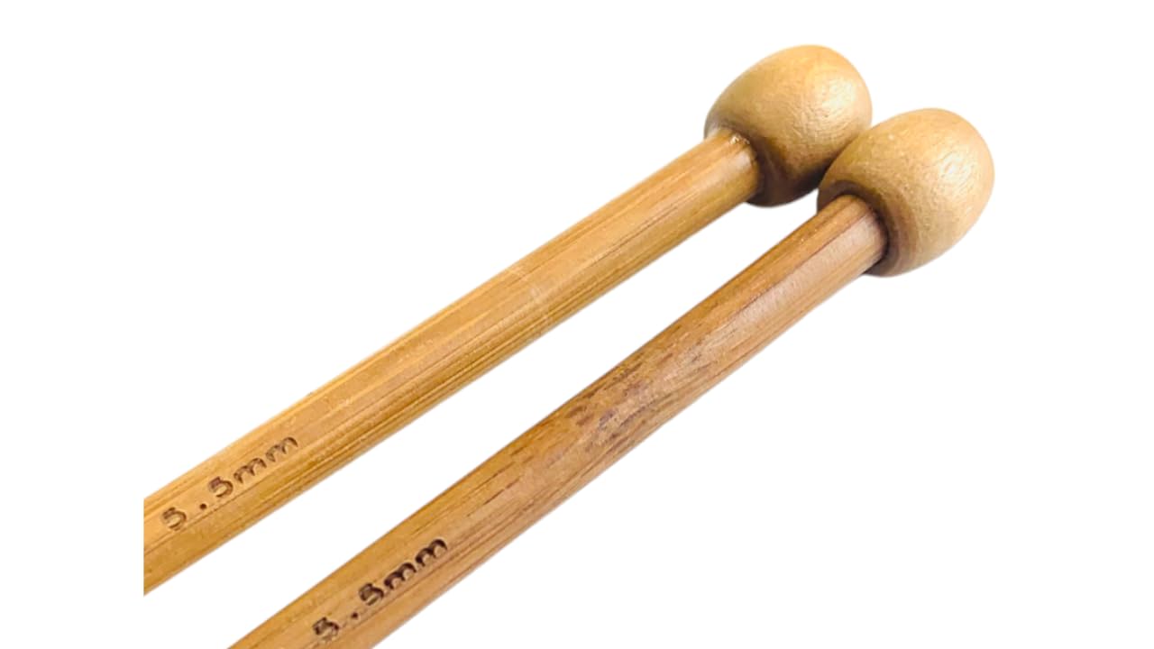 AARNAV 2 x 35cm Long 5.5mm Bamboo Knitting Needles Single Pointed Needles | Pair of Flat Knob Bamboo Knitting Needles (14 inch), Crafting Knitting Pins Weaving Pins, Yarn Needles (2 x 5.5mm)