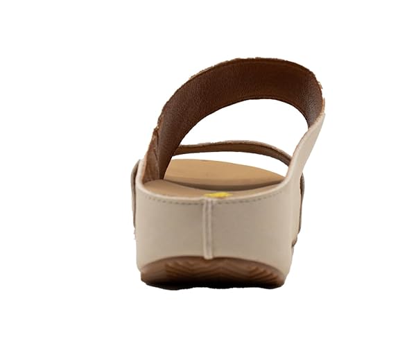 VOLATILE WOMENS CAMPFIRE METALLIC SLIDE WEDGE SANDAL, IVORY, 6 US