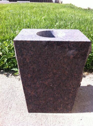 Amazon Com Dakota Mahogany Vase Rock Pitch Granite Monument Headstone Gravestone Vase Split Face Dakota Mahogany 8 5 W X 10 H Garden Outdoor