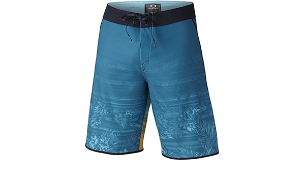 bermuda da oakley blade
