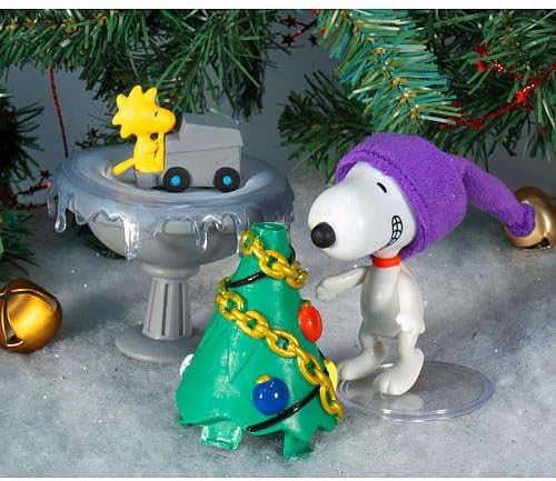 Peanuts 2010 Christmas Poseable Figures Charlie Brown