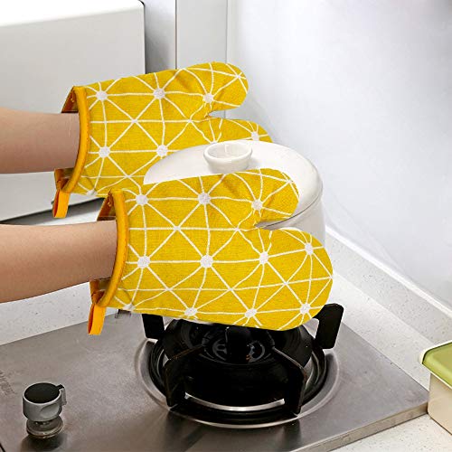 IEIK Oven Mitts and Potholders, Kitchen Mitts and Pot Holders with Recycled Cotton Non-Slip Cooking Gloves for BBQ Cooking Baking Grilling, Set of 4 (Yellow)