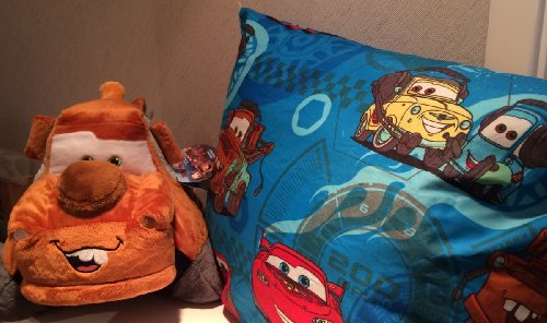 Disney Cars Toddler Extreme Gift Pack 18 Tow Mater Pillow Pet
