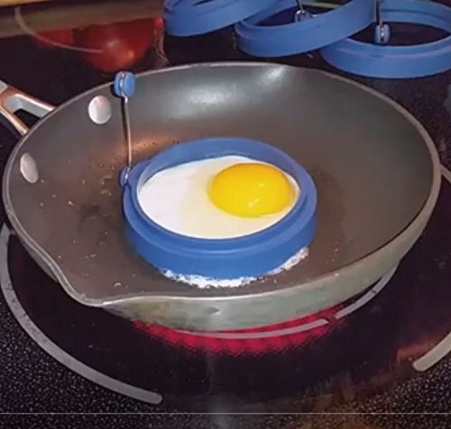 PROFESSIONAL Silicone Egg Ring- Pancake Breakfast Sandwiches - Benedict Eggs - Omelets and More Nonstick Mold Ring Round, Blue (4-pack)