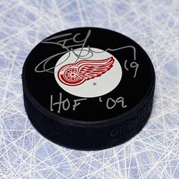 steve yzerman signed puck