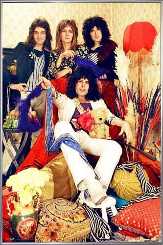 Queen Poster Band (93x62 cm) gerahmt in: Rahmen silber: Amazon.de