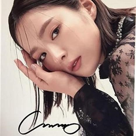Amazon シン セギョン直筆サイン入り写真 証明書 Coa 付属 アイドル 芸能人グッズ 通販