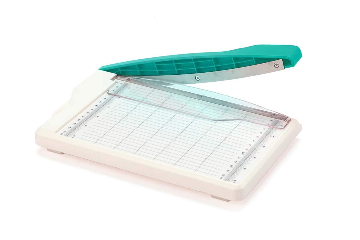 Artemio Guillotine 6 x 9 inch 6 x 9 inch White Cutting Machine