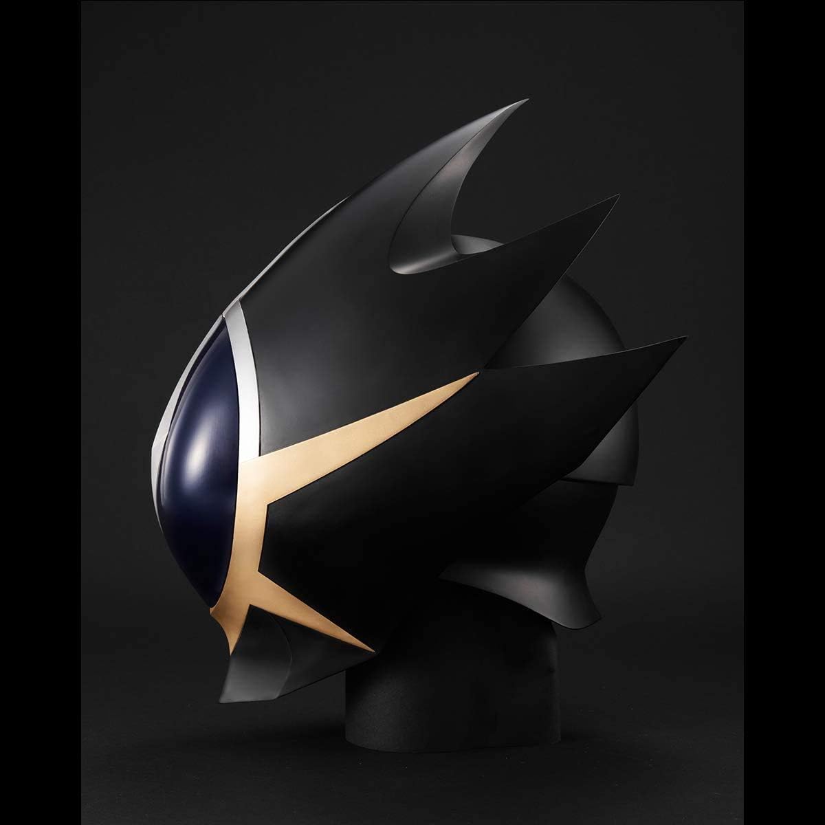 Amazon Com Code Geass Lelouch Mask 2pcs Zero Cosplay Helmet Decorative Mask Lelouch Of The Rebellion Resurrection Clothing