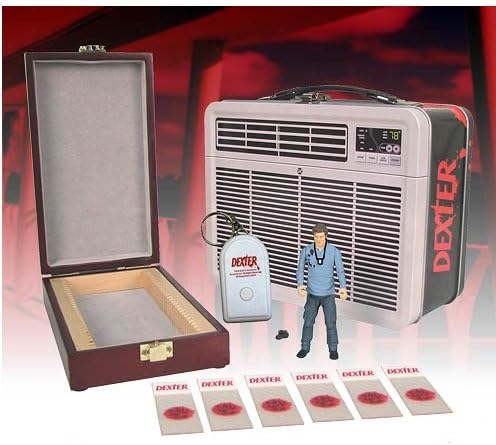 Dexter 3 3/4-Inch Figure with Blood Slide Box in Tin Tote: Amazon.es: Electrónica