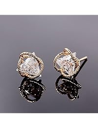 Heypin - Pendientes de tuerca para mujer con triángulo geométrico y circonita cúbica dorada