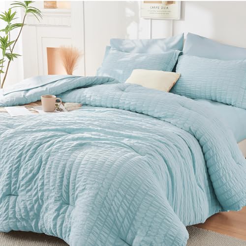 HYMOKEGE Seersucker Queen Comforter Set 7 Pieces