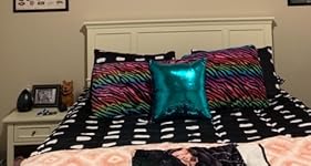 Review Image by LP LP