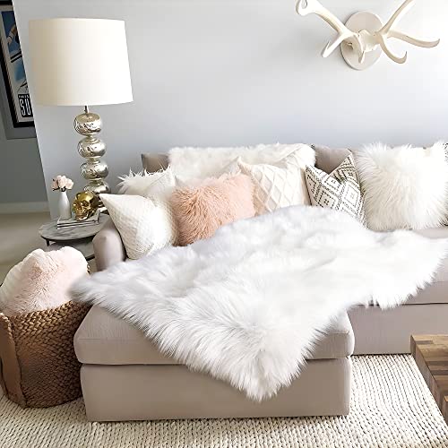Noahas White Faux Fur Rug,Luxury Fluffy Rugs for Bedroom,2 x 4 Feet