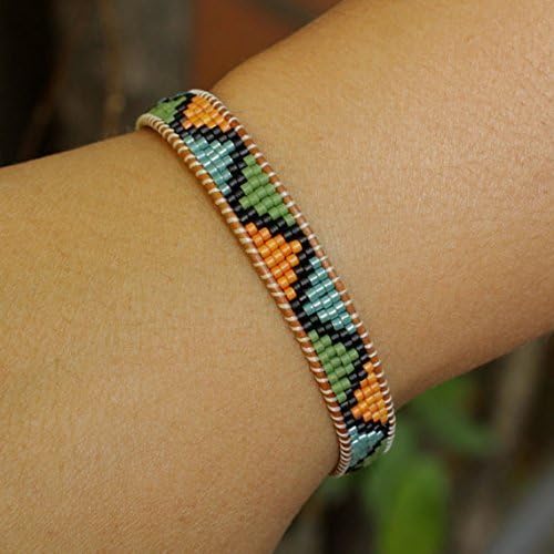 beaded friendship style bracelet with green onyx gemstone closure