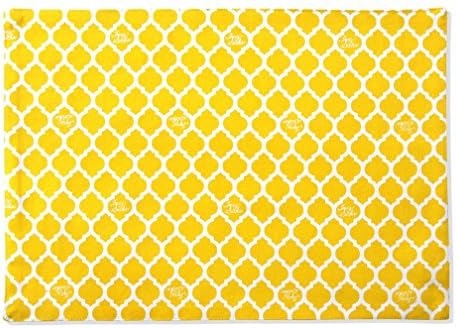 Yellow Quatrefoil Placemats - Set of 4 Premium Table Cotton Linens for the Dining Room or Outside Party - Reusable Washable Fabric - Yellow, White Fun Fall Pattern