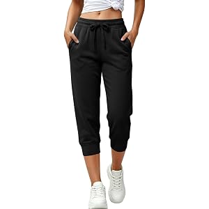 Capri Pants for Women Casual Drawstring Capris Sweatpants with Pockets Athletic Cropped Joggers for Gym Running