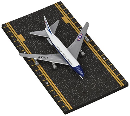 Hot Wings Air Force One Connectible Runway Die Cast Vehicle